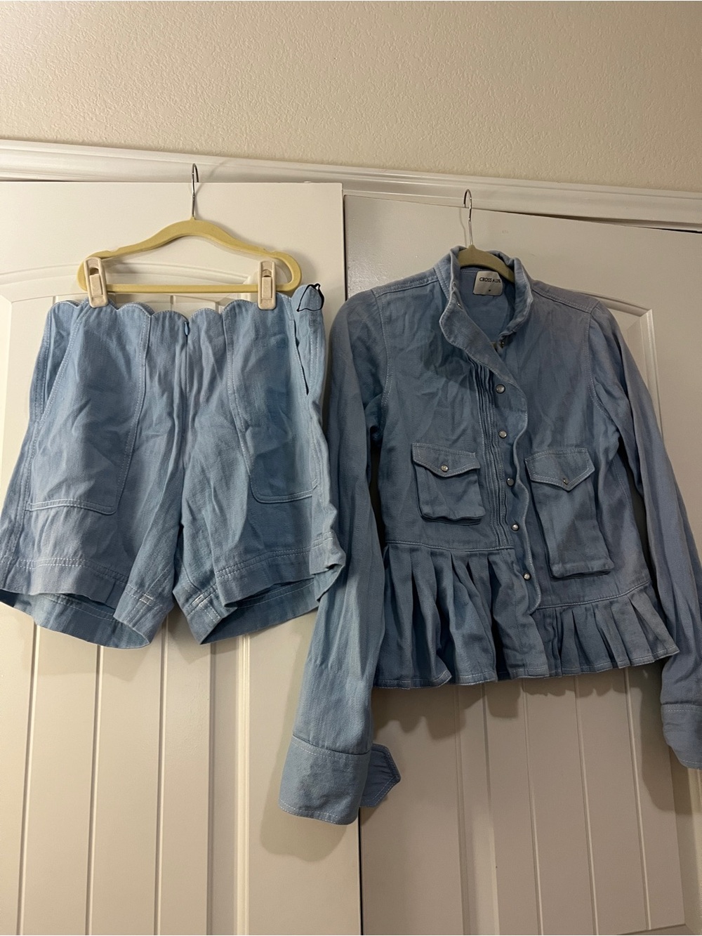 Light Blue Women's Button-Front Jacket and Shorts Set